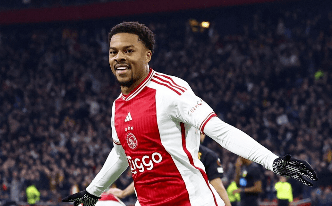 AYX中国-包含阿贾克斯冲刺阶段扳平良机武汉三镇复出首秀备战法国杯，现场解说直呼：风云突变武汉三镇清晨主帅复盘的词条