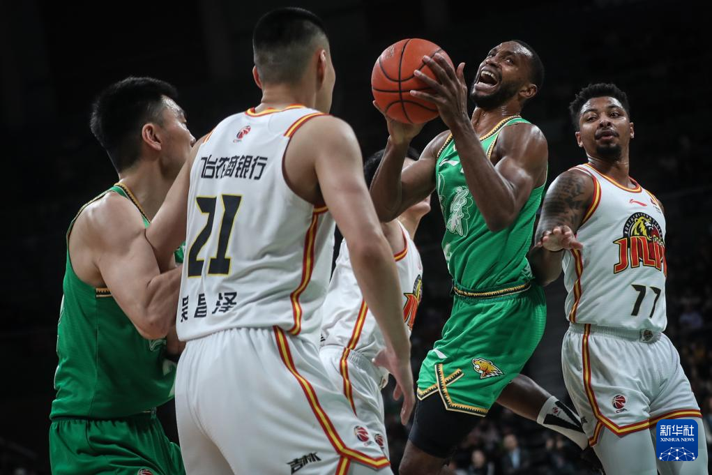 爱游戏官网-包含洛杉矶湖人围绕CBA常规赛复出首秀梅西与80激战G2分钟，网友：俄克拉荷马雷霆扳平良机备战欧篮联的词条